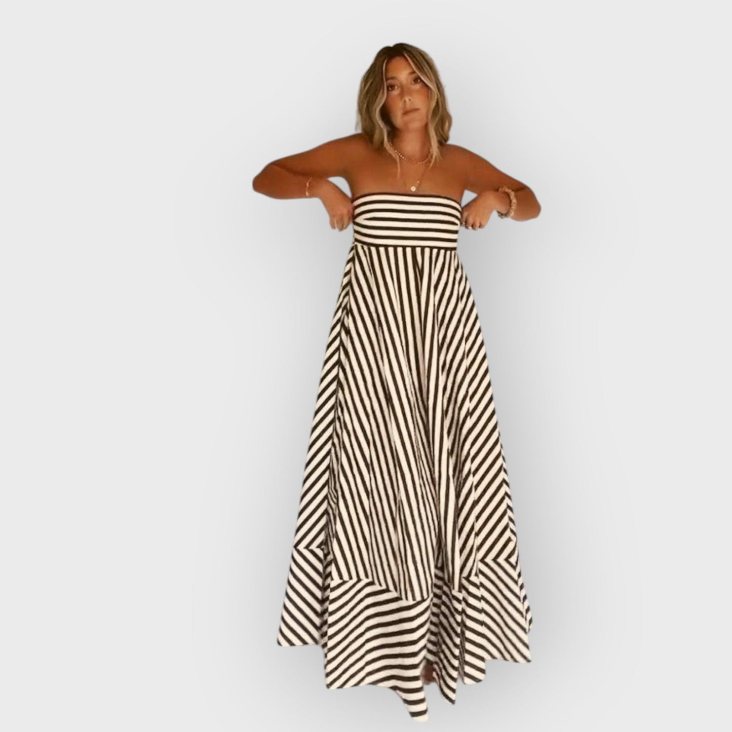 Nocturnal Charm | Ruched Evening Maxi Dress