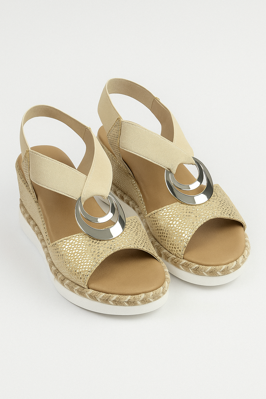 Briella | Boho-Inspired Platform Sandals with Metallic Accent